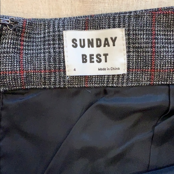 Aritzia- Sunday Best skirt - Picture 3 of 4